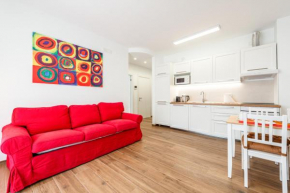 Central Station Apt with parking